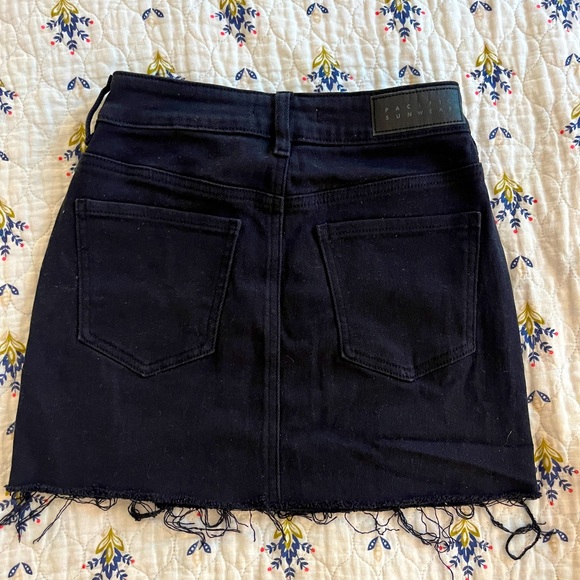 Black Pacsun Jean Skirt! Size 23. - Picture 2 of 3